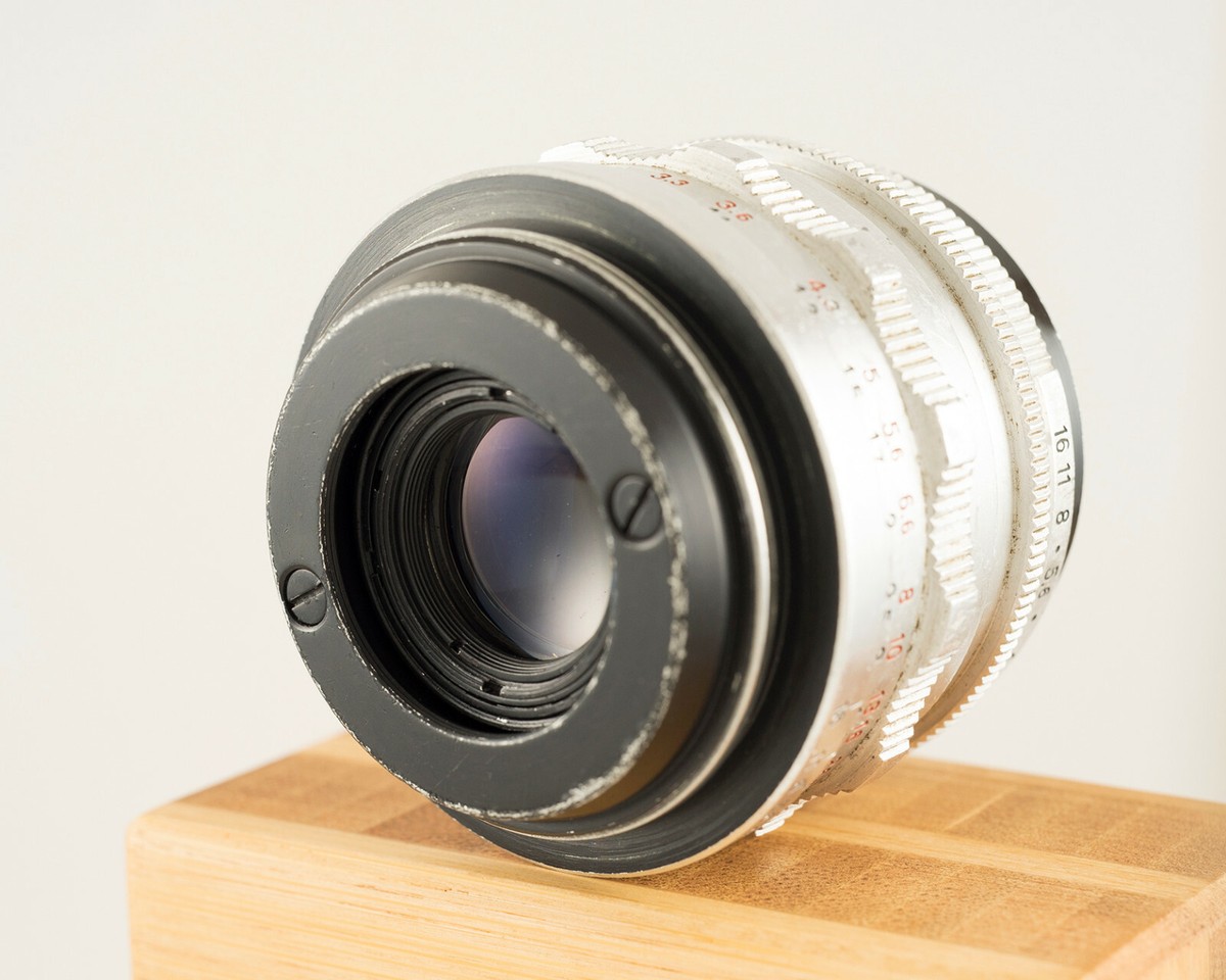 Carl Zeiss Jena Tessar 50mm F2,8 RED T M42 Vintage Lens - 2.8 / 50