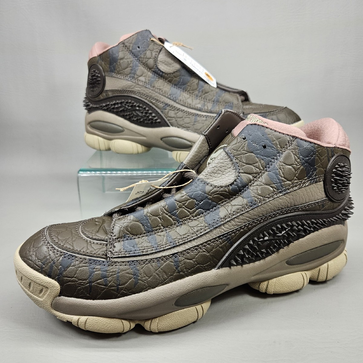 Reebok x Jurassic World Shoes The Answer DMX Men's Size 11.5 Cliff