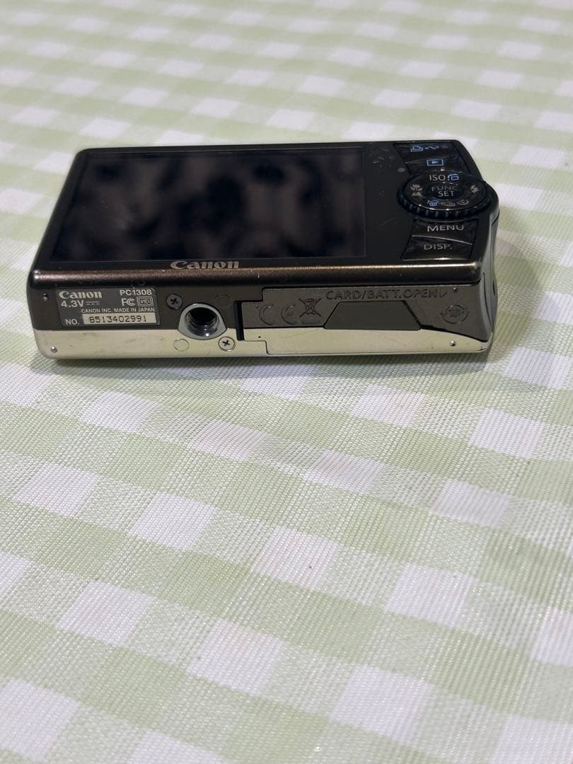 Canon IXY DIGITAL 920 IS 10.0MP Compact Digital Camera Gold