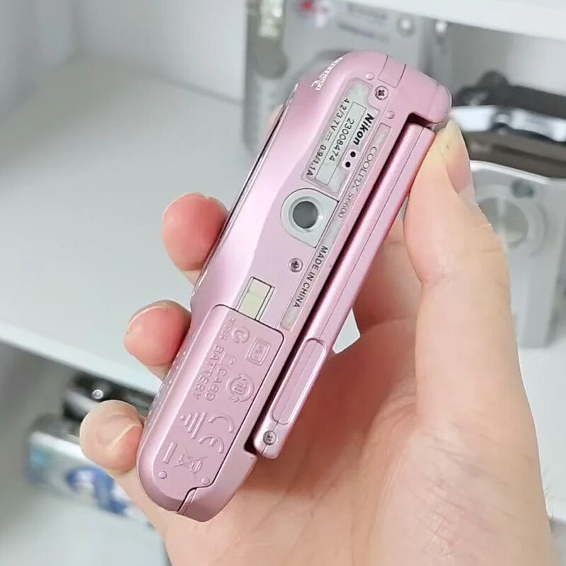 Nikon COOLPIX S6600 Pink 16.0MP Digital Camera 12x Zoom Flip