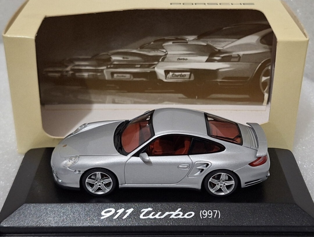 Porsche 911 (997) Turbo 2006 Silver 1:43 Minichamps WAP 020 132 16