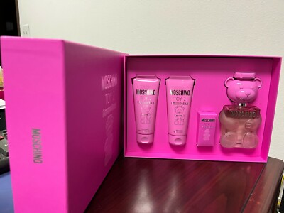 MOSCHINO TOY 2 BUBBLE GUM 4 PIECES GIFT SET :3.4 Spray,Mini,3.4