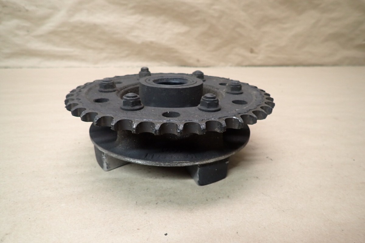 1991 KAWASAKI NINJA ZX6 ZX600 C REAR WHEEL DRIVE HUB SPROCKET GEAR