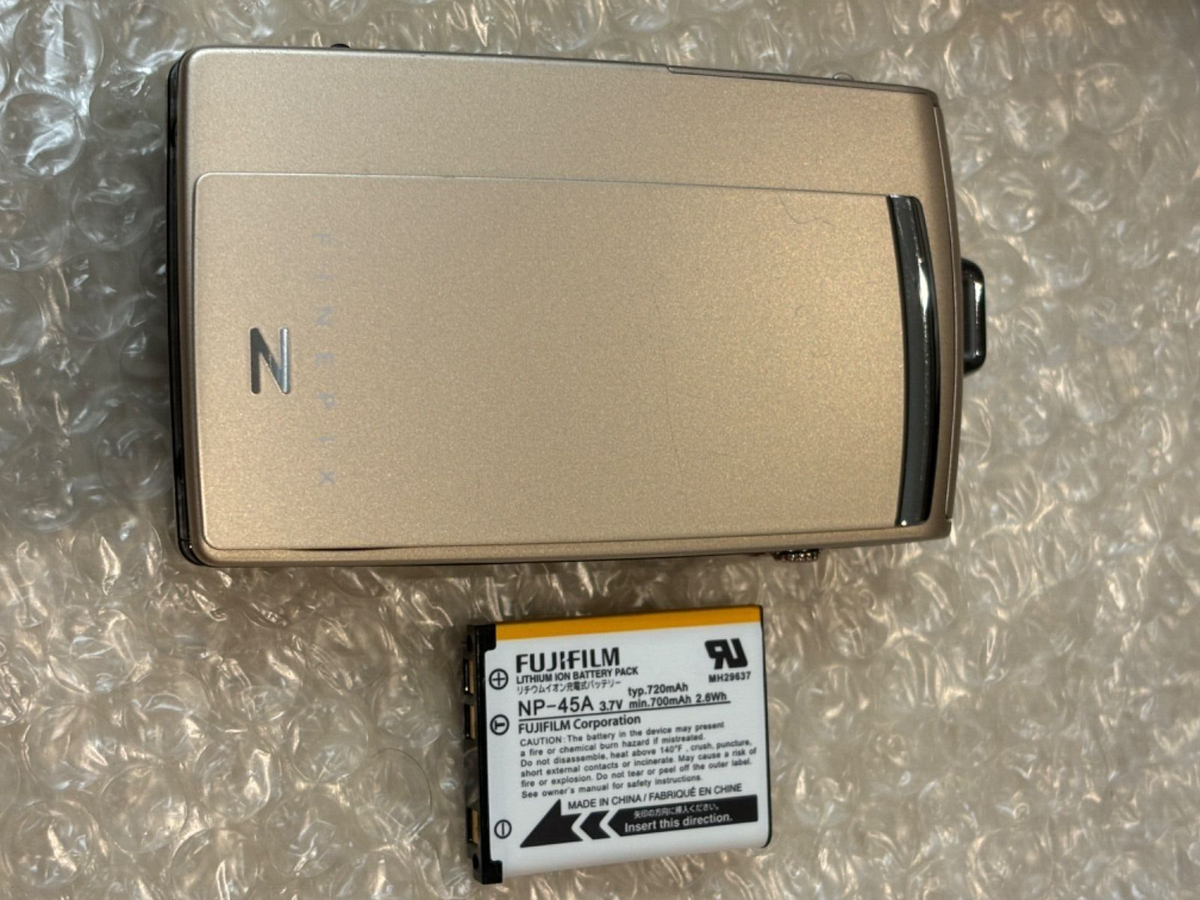 FUJIFILM FinePix Z1000EXR Gold Digital Camera 16.0MP 10x Optical