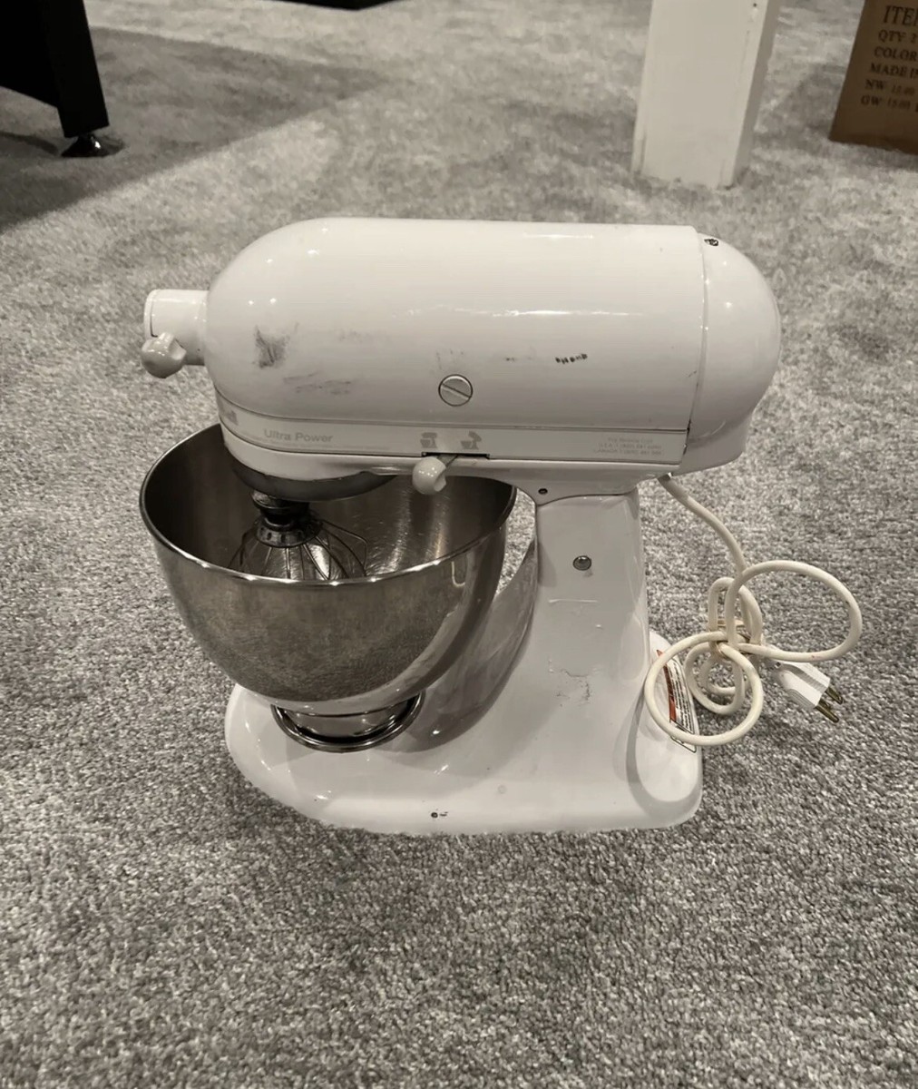 KItchenAid KSM90 Ultra Power 300 Watt Stand Mixer with Attachment