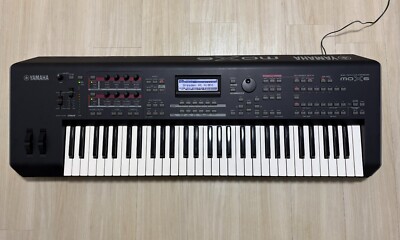 Yamaha MOX6 61-Key Keyboard Synthesizer Used with Adapter Used