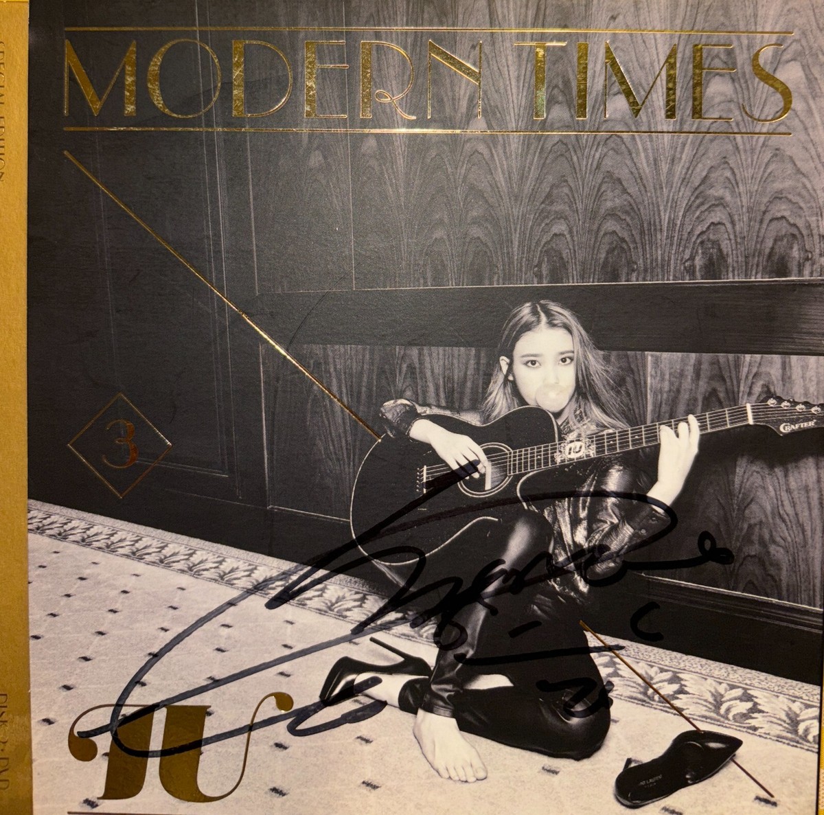 IU modern times CD アルバム限定版】MODERN TIMES Special Edition IU