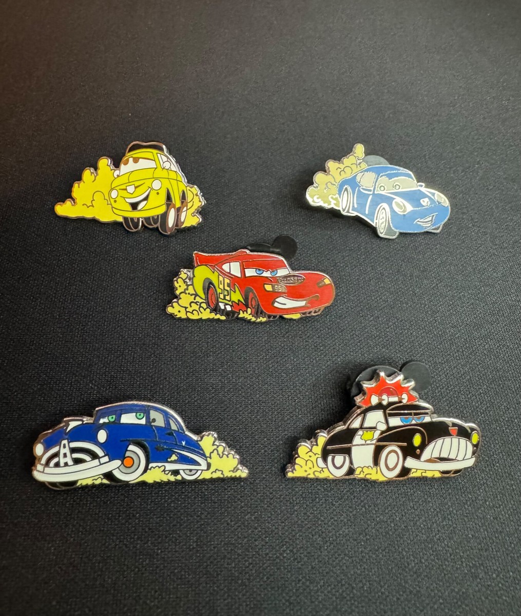 Disney Cars Trading Pins (5). Limited Edition /800. Lightning