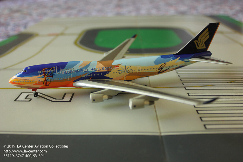 Dragon Wings Singapore Airlines Boeing 747-400 Tropical 9V-SPL