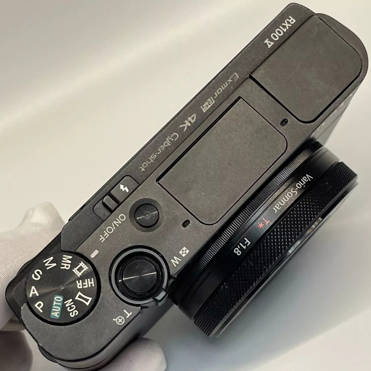 Sony Cyber-shot RX100 V RX100M5 20.1MP Digital Camera with Flip