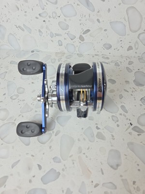 Abu Garcia C4 - 4600C4 High Speed Ambassadeur Blue-Fast Cast Round