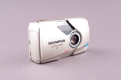 Olympus Infinity Stylus Epic DLX Panorama 2.8/35mm Point & Shoot