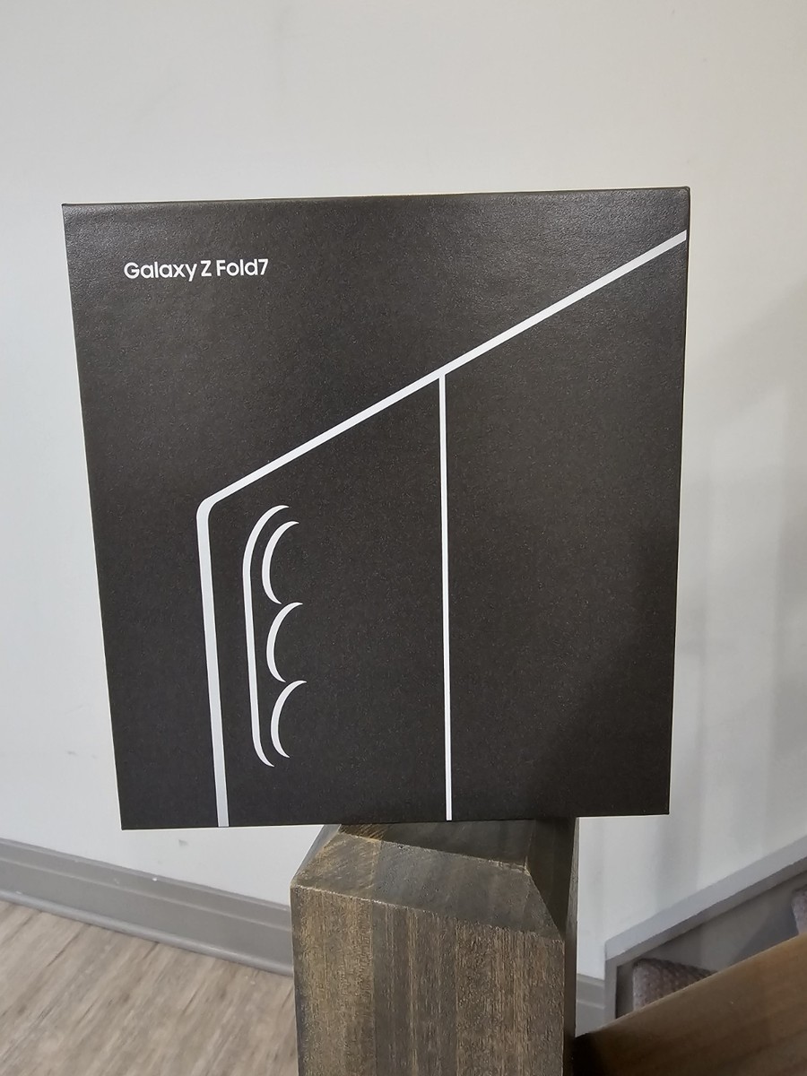 Samsung Galaxy Z Fold 7 - 256 GB - Jetblack Unlocked - Sealed New