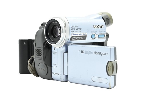 Sony Handycam DCR-PC300 Digital MiniDV Video Camcorder Box