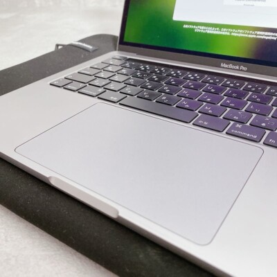 Apple MacBook Pro 13 inch Mid 2020 Core i7 32GB 1TB SSD Space Gray