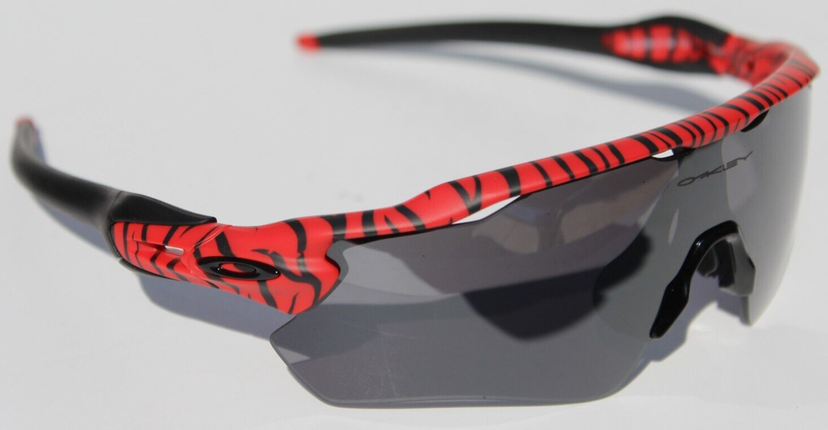 OAKLEY Radar EV Path Sunglasses Red Tiger/Prizm Black OO9208-D1