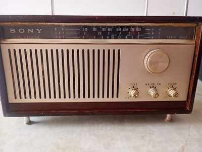Sony TR-835 desktop transistor AM/SW radio, vintage, 1960s