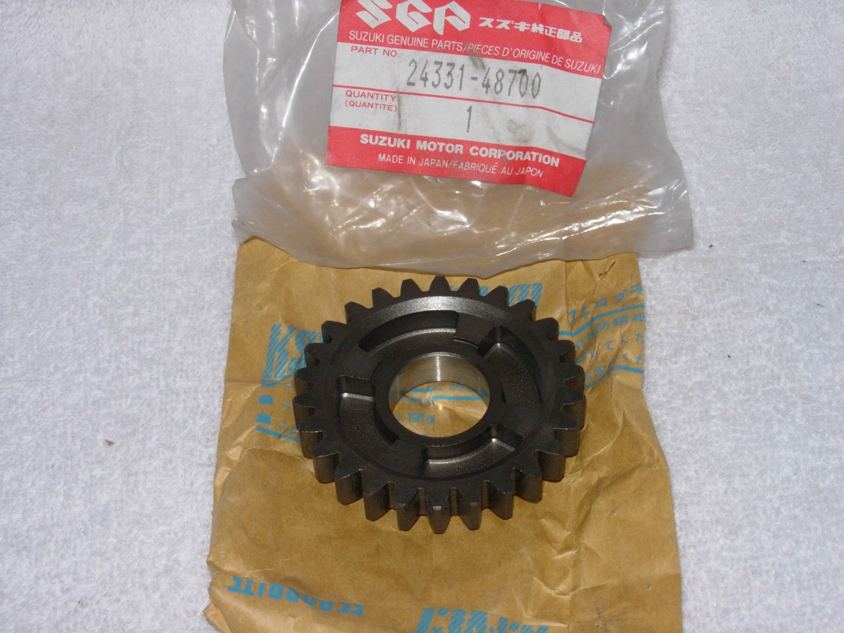 New Suzuki TS-125 RG-125 GAMMA 3rd Driven Gear P/No. 24331-48700