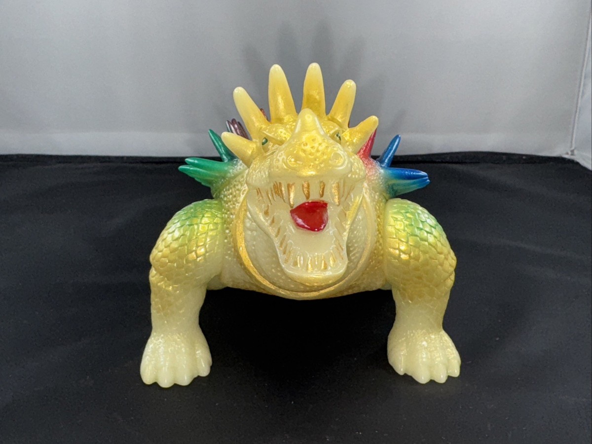 MARUSAN 350 12” ANGUIRUS GOLDEN RAINBOW GLOW IN THE DARK SOFUBI