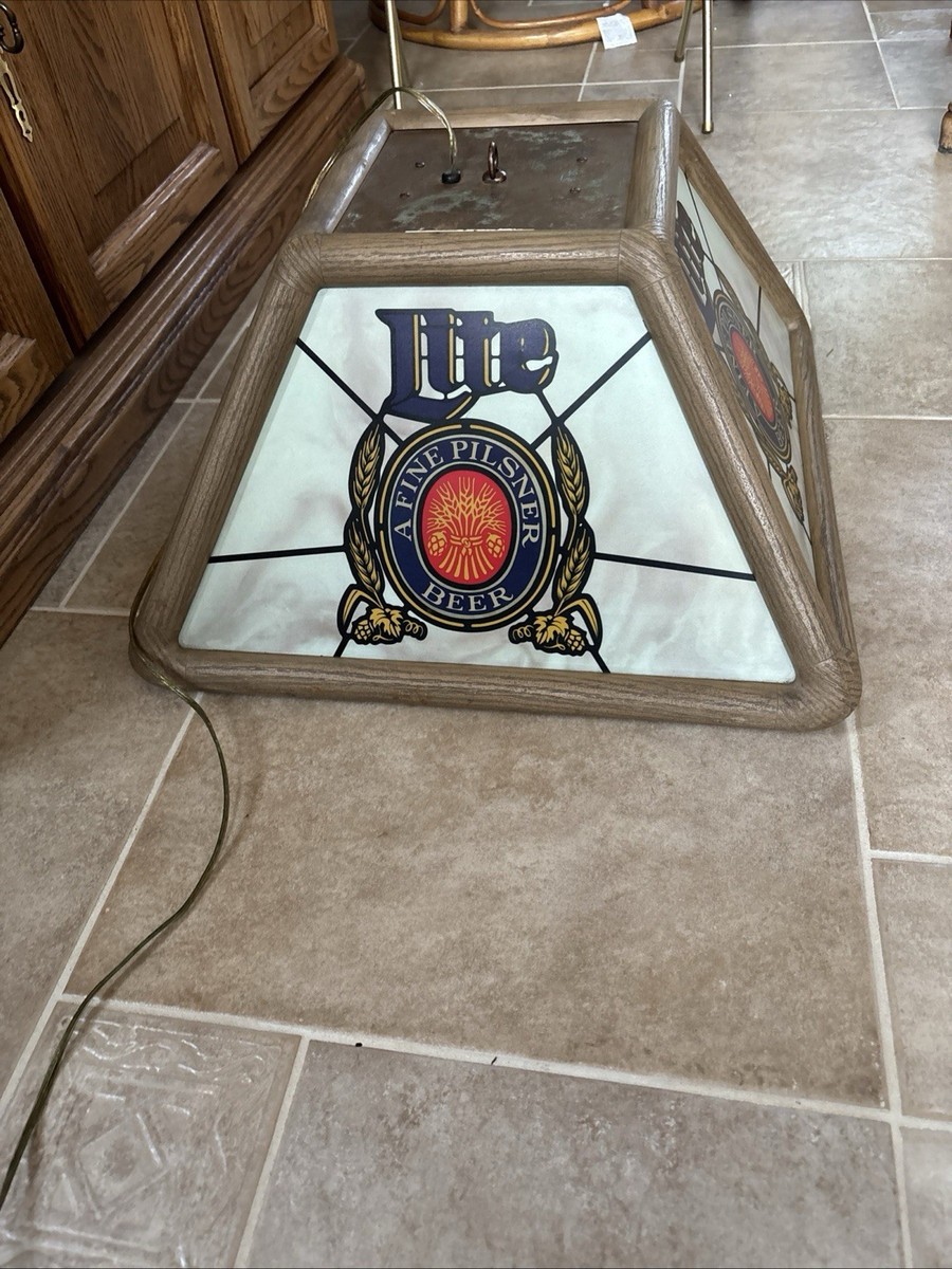 Vintage 1984 Miller Lite Hanging Light Up Beer Sign Pool Table