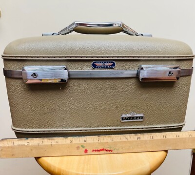 1960's American Tourister Tiara Beige Train Case Carry On With