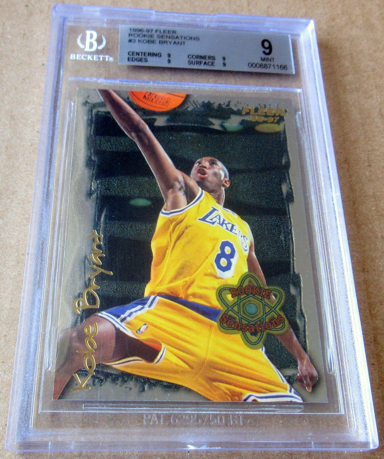 Kobe Bryant 1996 Fleer #3 Rookie Sensations Price Guide - Sports