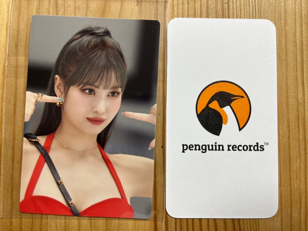 TWICE〜MONOGRAPH ready to be シーグリ Amazon.com: TWICE Monograph