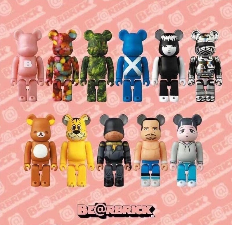 MEDICOM TOY BEARBRICK SERIES 45 Rare Artist Chase Cute Hero Black