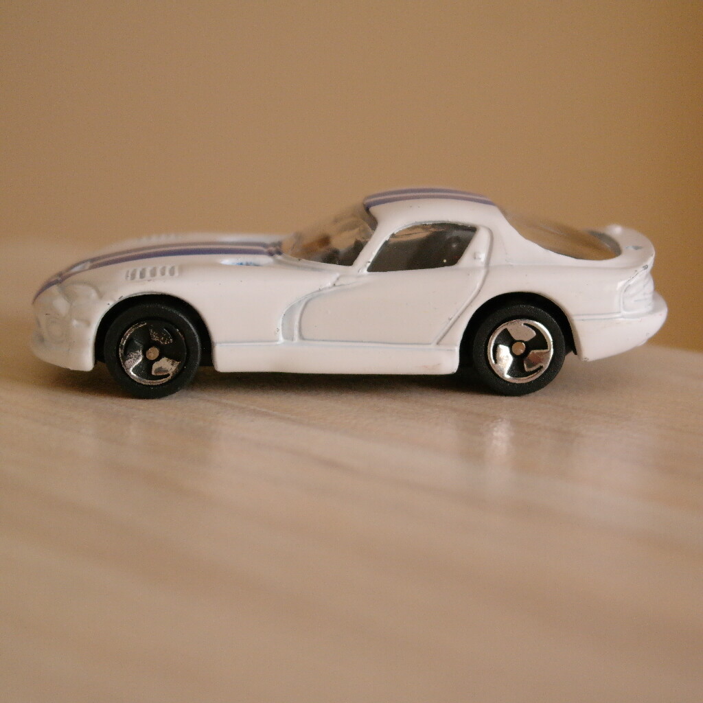 未組立】希少 maisto マイスト 1/24ダッジバイパーGT2 未組立】希少