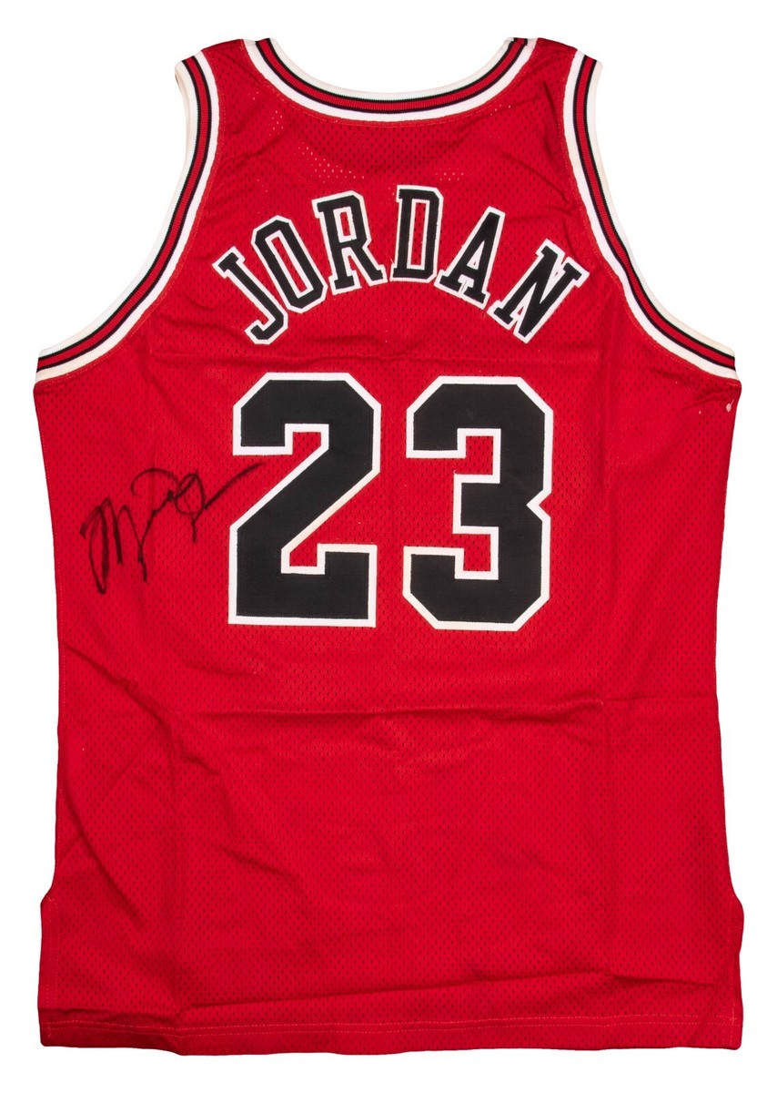 Michael Jordan Signed 1996-97 Chicago Bulls Game Issued Jersey JSA