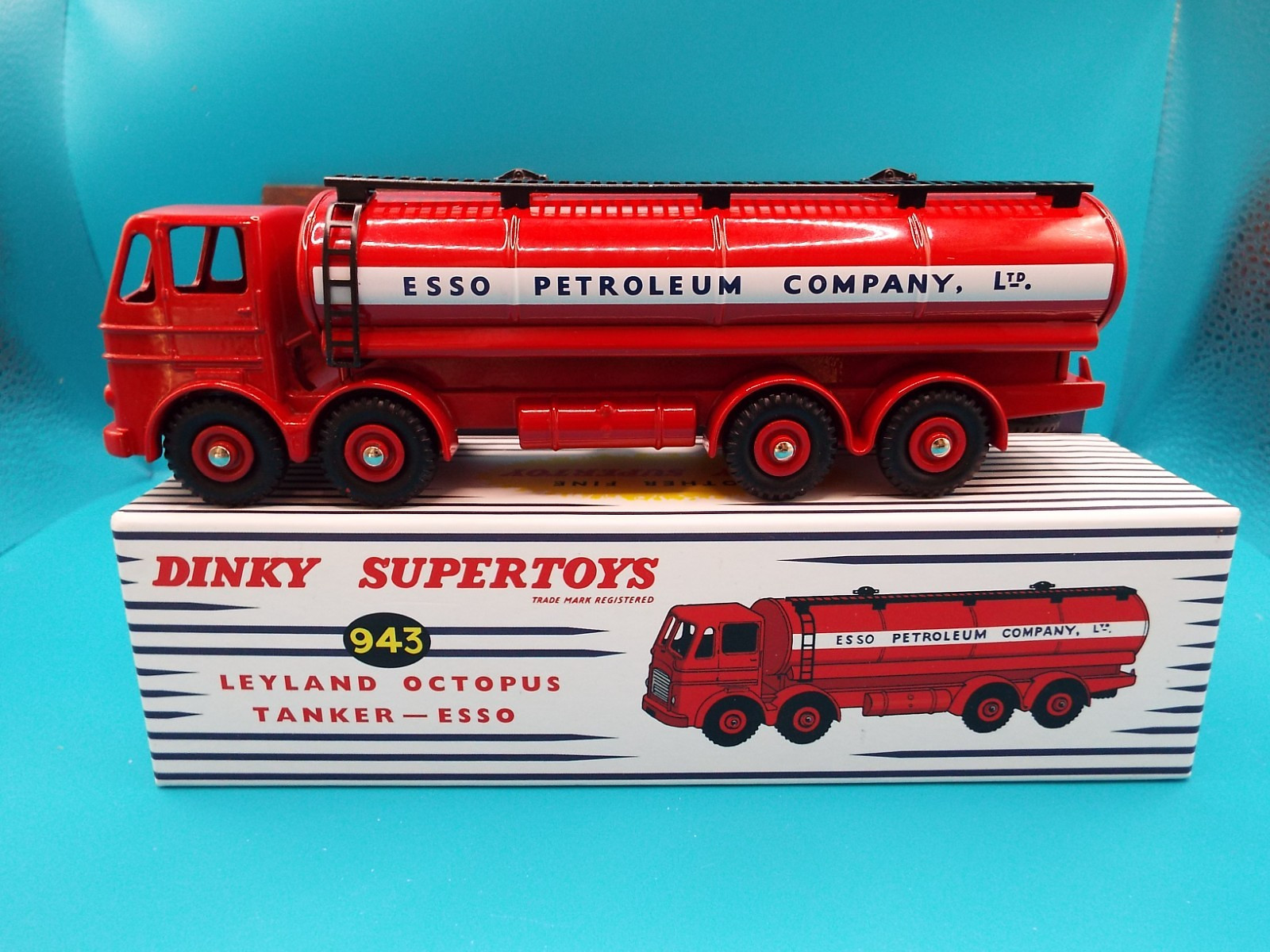 Dinky Supertoys】943 Essoタンクローリーボックス付 Dinky Supertoys