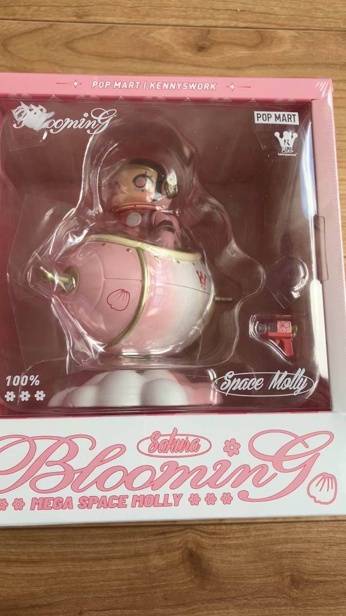 POP MART MEGA SPACE MOLLY 100% Blooming-Sakura H110mm JAPAN