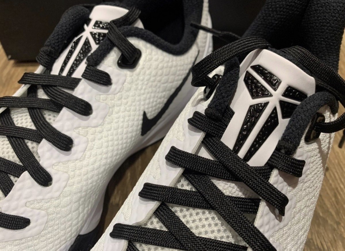 Nike Kobe Bryant Mamba Focus White Black Gum AJ5899-100 Basketball