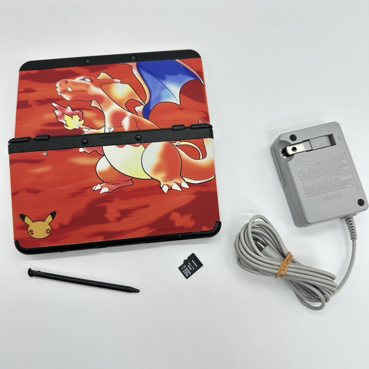 Nintendo New 3DS Pokemon 20th Anniversary Edition Charizard