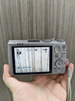 Sony Cyber-shot DSC-HX50V 20.4MP 30x Optical Zoom w/Wifi Digital