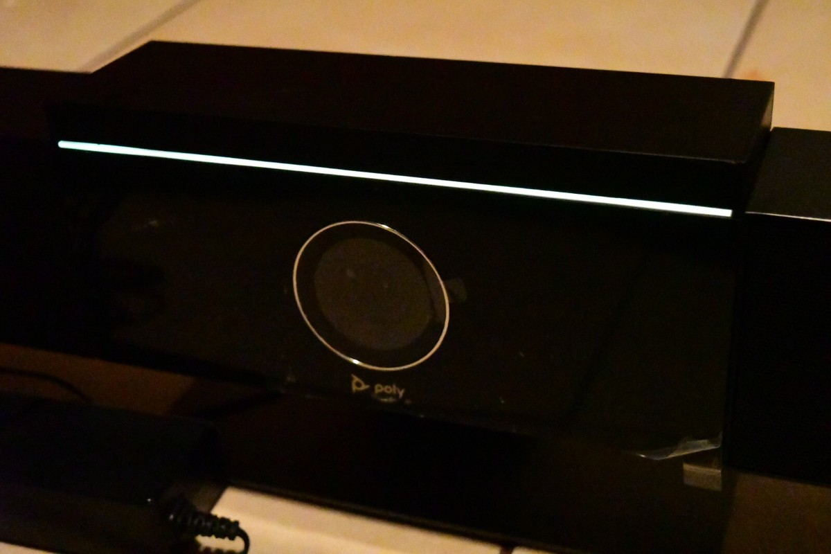 Polycom P009 R-C-PLM-P009 Studio Premium Video Conference Bar With