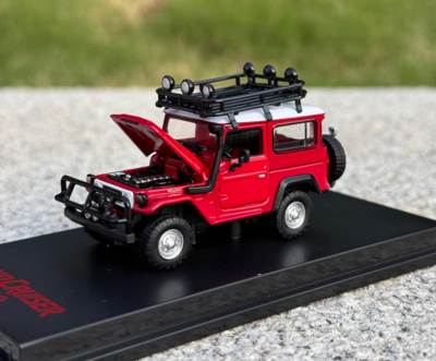 HF 1:64 Red Land Cruiser FJ40 SUV Sports Model Toy Diecast Metal