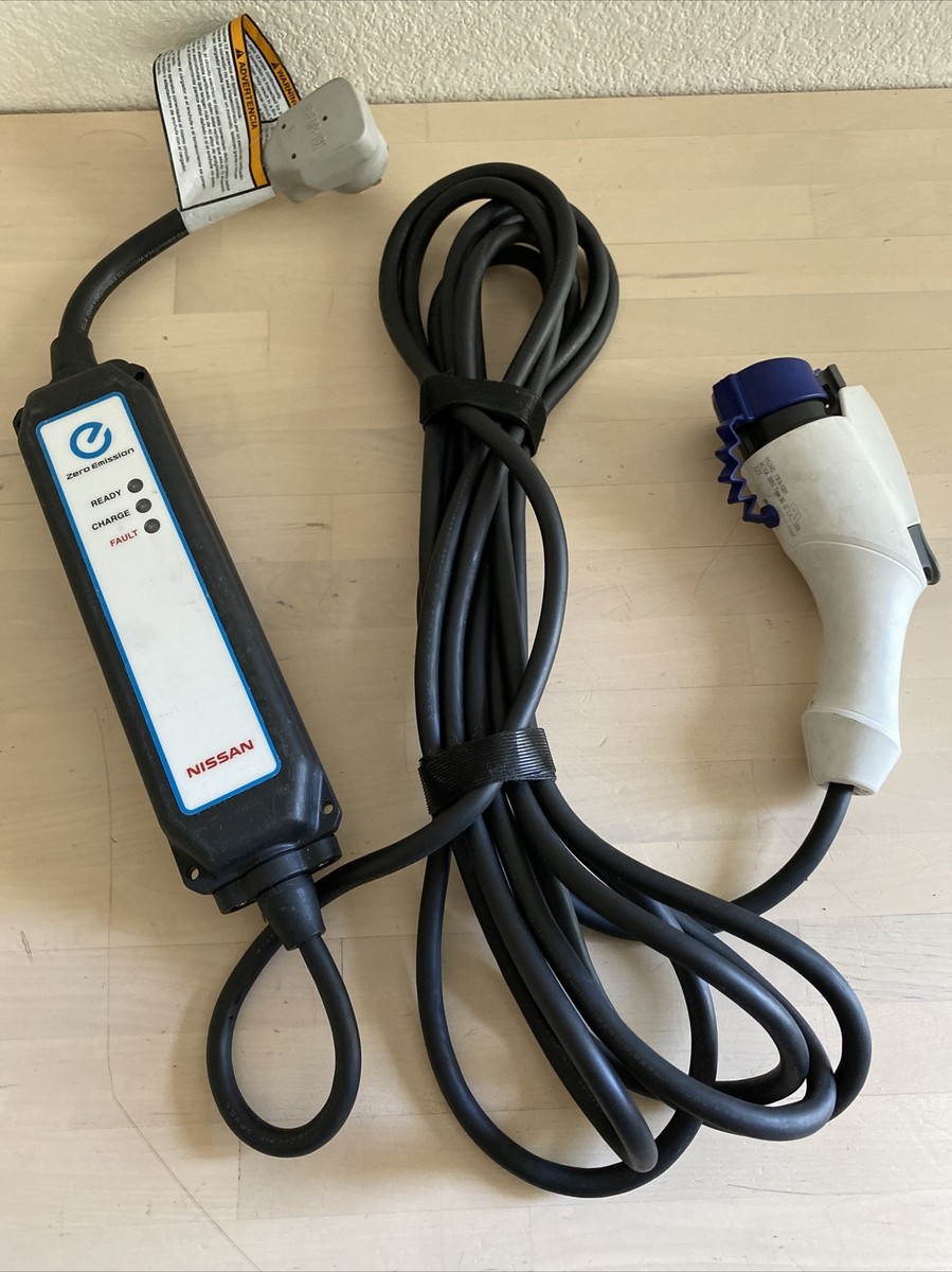 Nissan EV充電器 No.25061-3VA0A Nissan EV充電器 No.25061-3VA0A s