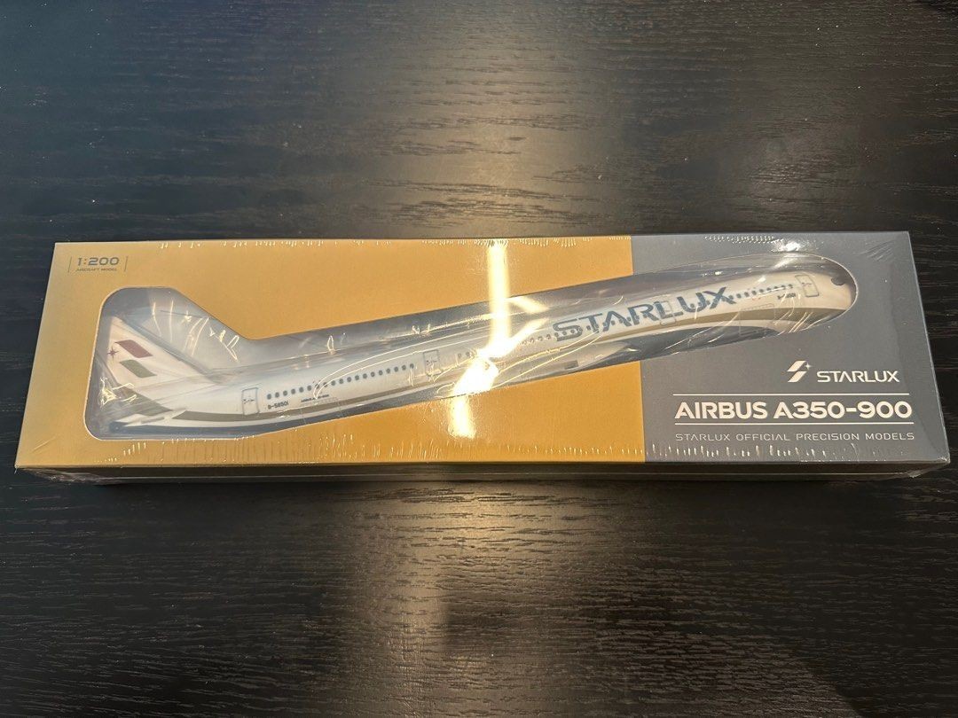 New] Starlux Airline A350-900 1:200 Aircraft Model | eBay