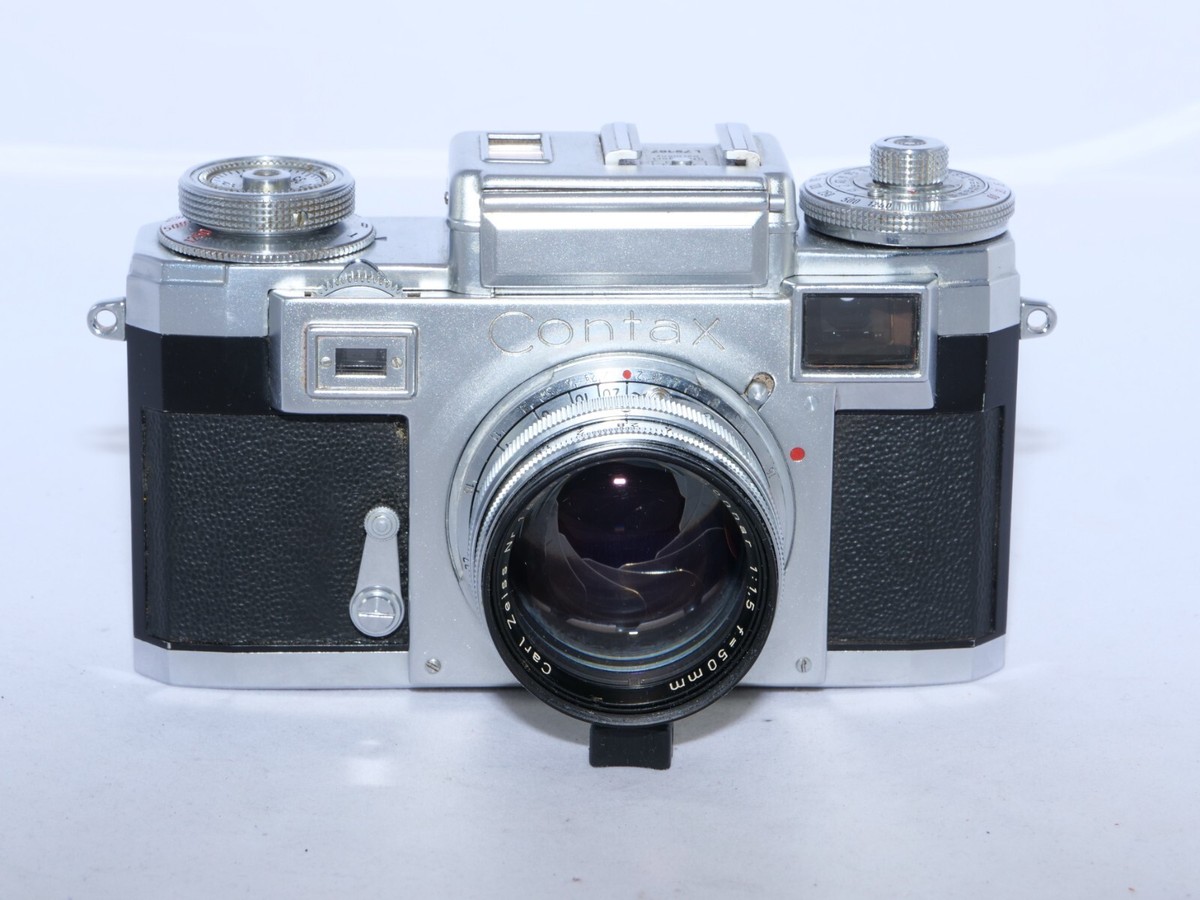 Vintage Zeiss Contax IIIa 35mm Rangefinder Camera. Sonnar 50mm F