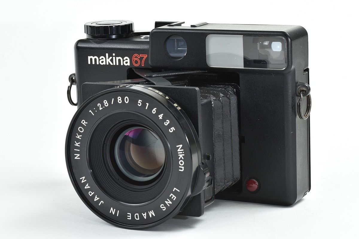 Plaubel Makina 67 Film Camera w/80mm f2.8 Nikkor Lens [Very good