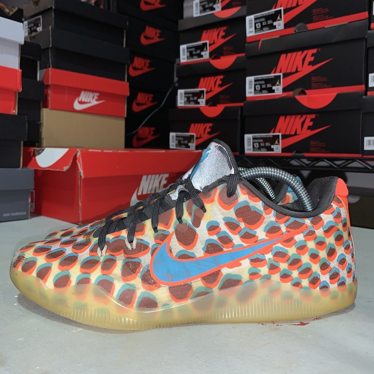 Nike Kobe 11 XI Low EM 3D Polka Dot Mens Size 8.5 2016 836183-08