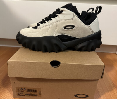 Oakley x Brain Dead Factory Team Chop Saw Ivory Black Men's Size