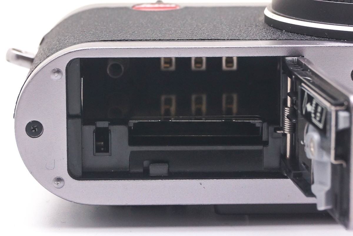 Leica X1 12.2MP Digital Camera Body in an Original Box | eBay