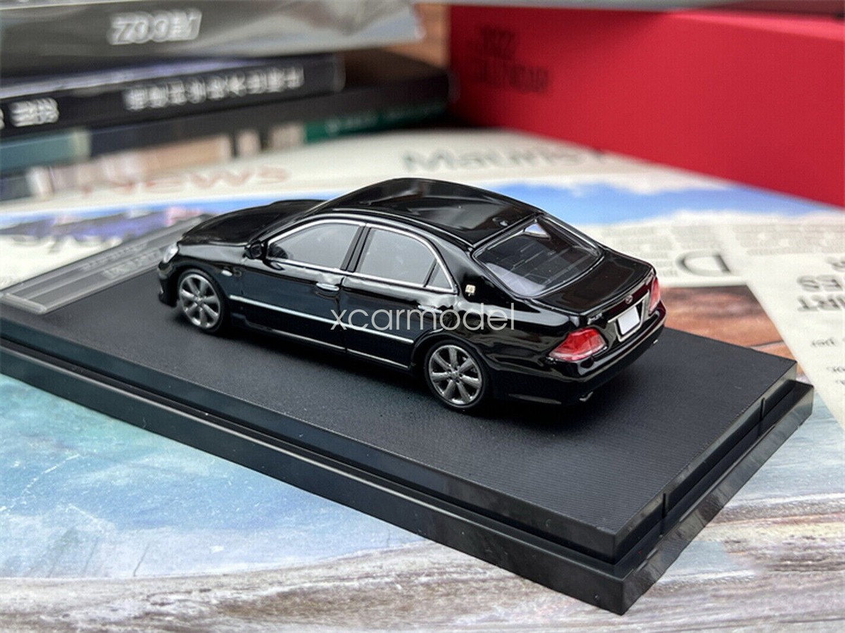 Zoom 1/64 Scale Toyota Crown Athlete GRS184 Black Diecast Car Toy