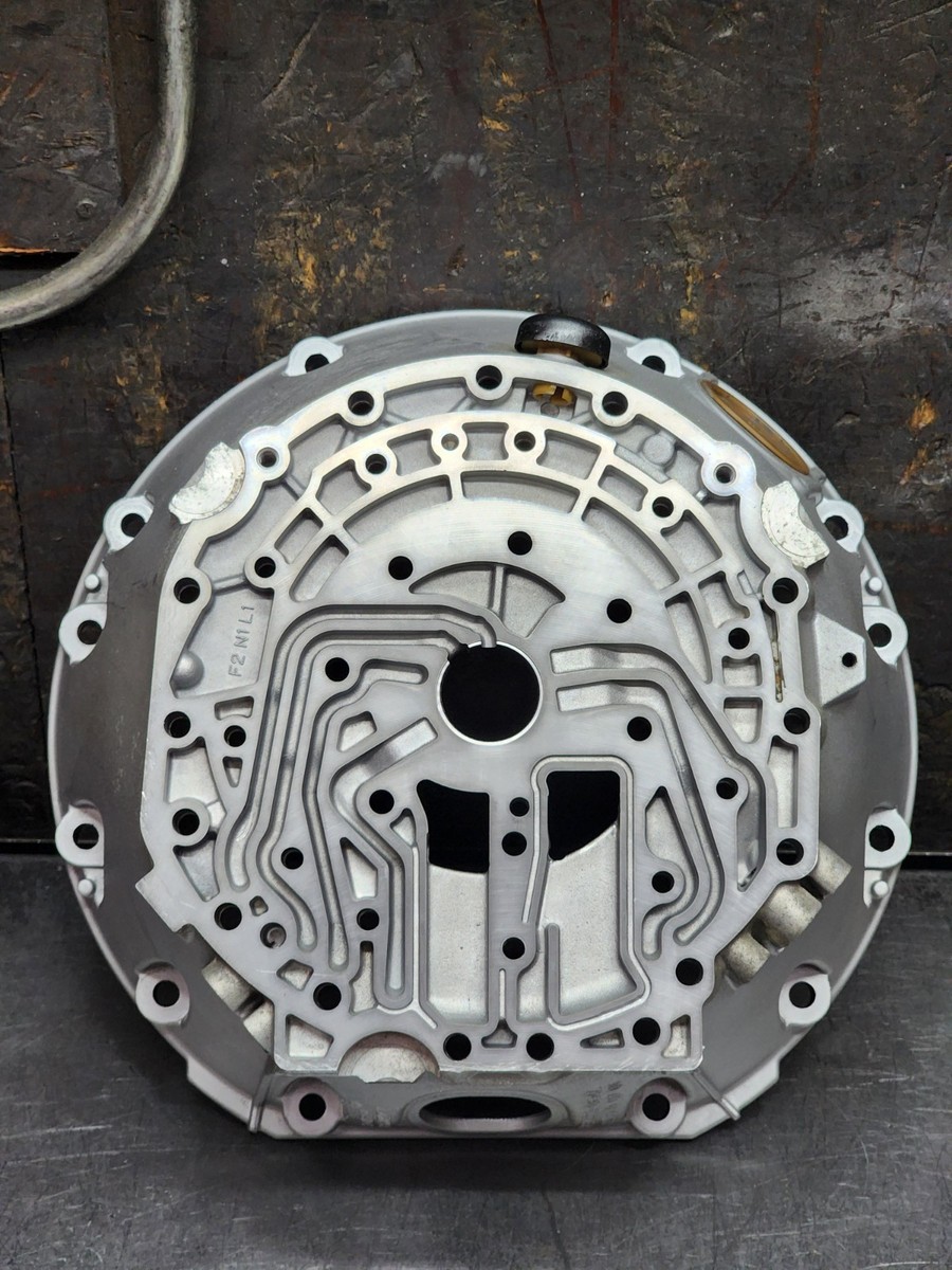 722.9 AUTOMATIC TRANSMISSION BELL HOUSING CASTING NUMBER R 211 271