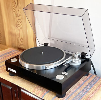 Yamaha GT-750 Record Player Turntable | 1st Generation | Black