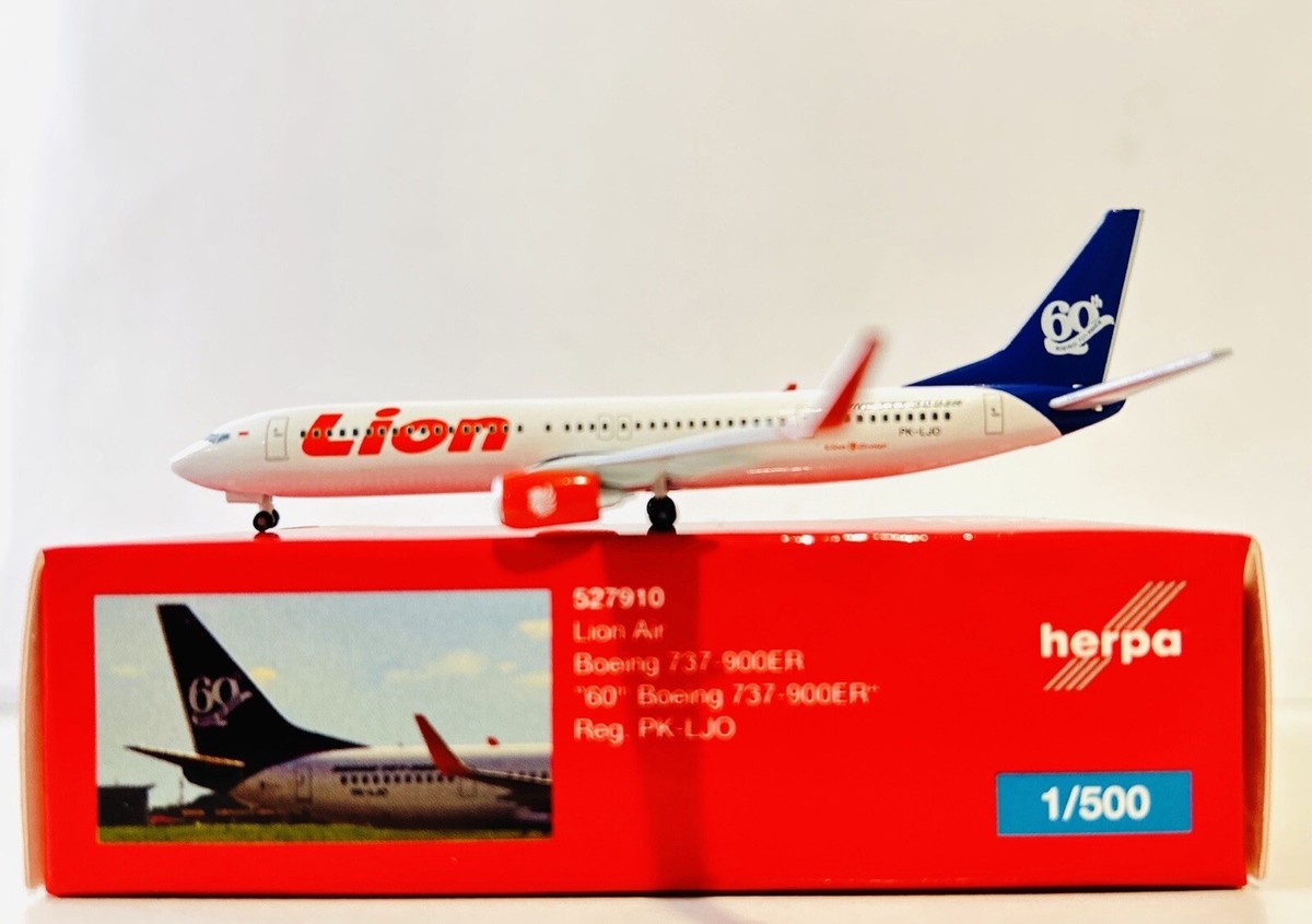 1:500 Herpa Wings Lion Air Boeing 737-900ER 527910 Reg PK-LJO “60