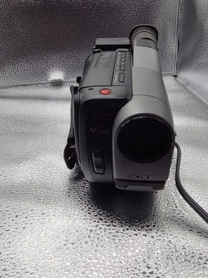 Sony Handycam CCD-TRV11 Video 8 With Storage | eBay