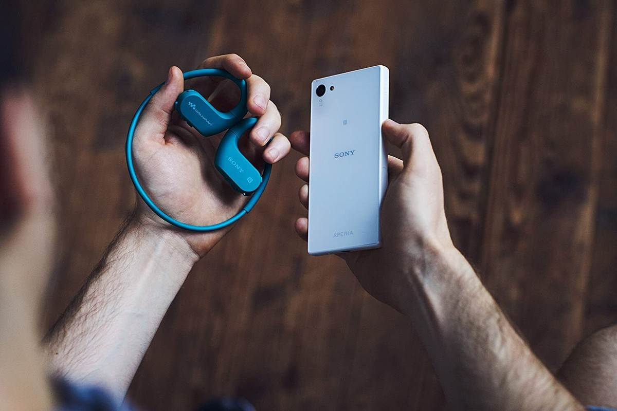 Sony NW-WS623 L Headphone Integrated Type Walkman 4GB Sports